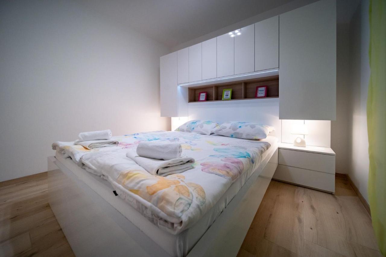 Apartments Arbis ロパール エクステリア 写真
