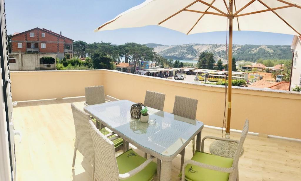 Apartments Arbis ロパール エクステリア 写真