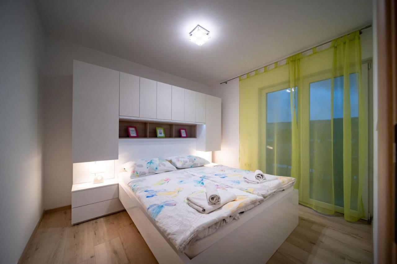 Apartments Arbis ロパール エクステリア 写真
