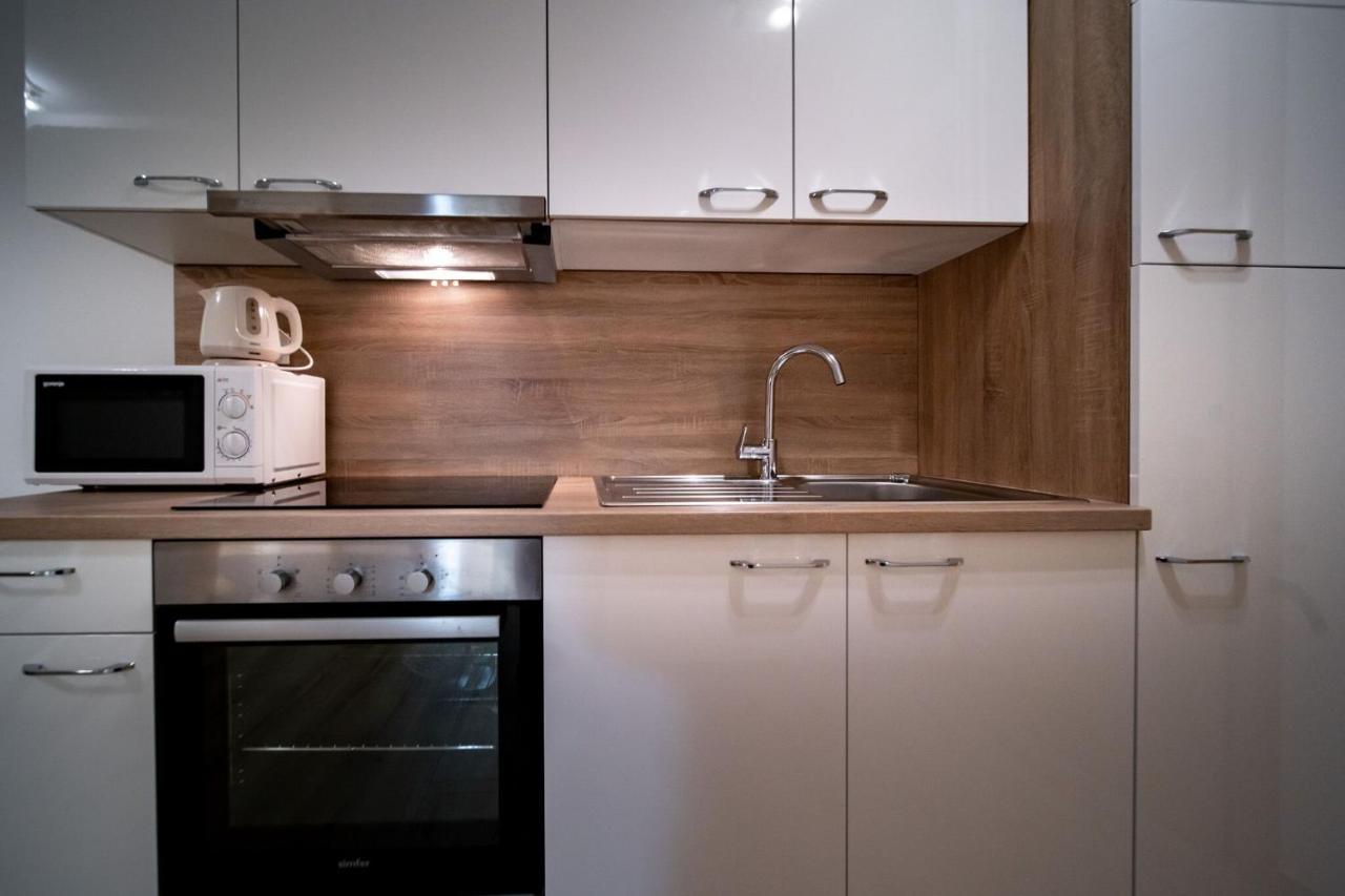 Apartments Arbis ロパール エクステリア 写真