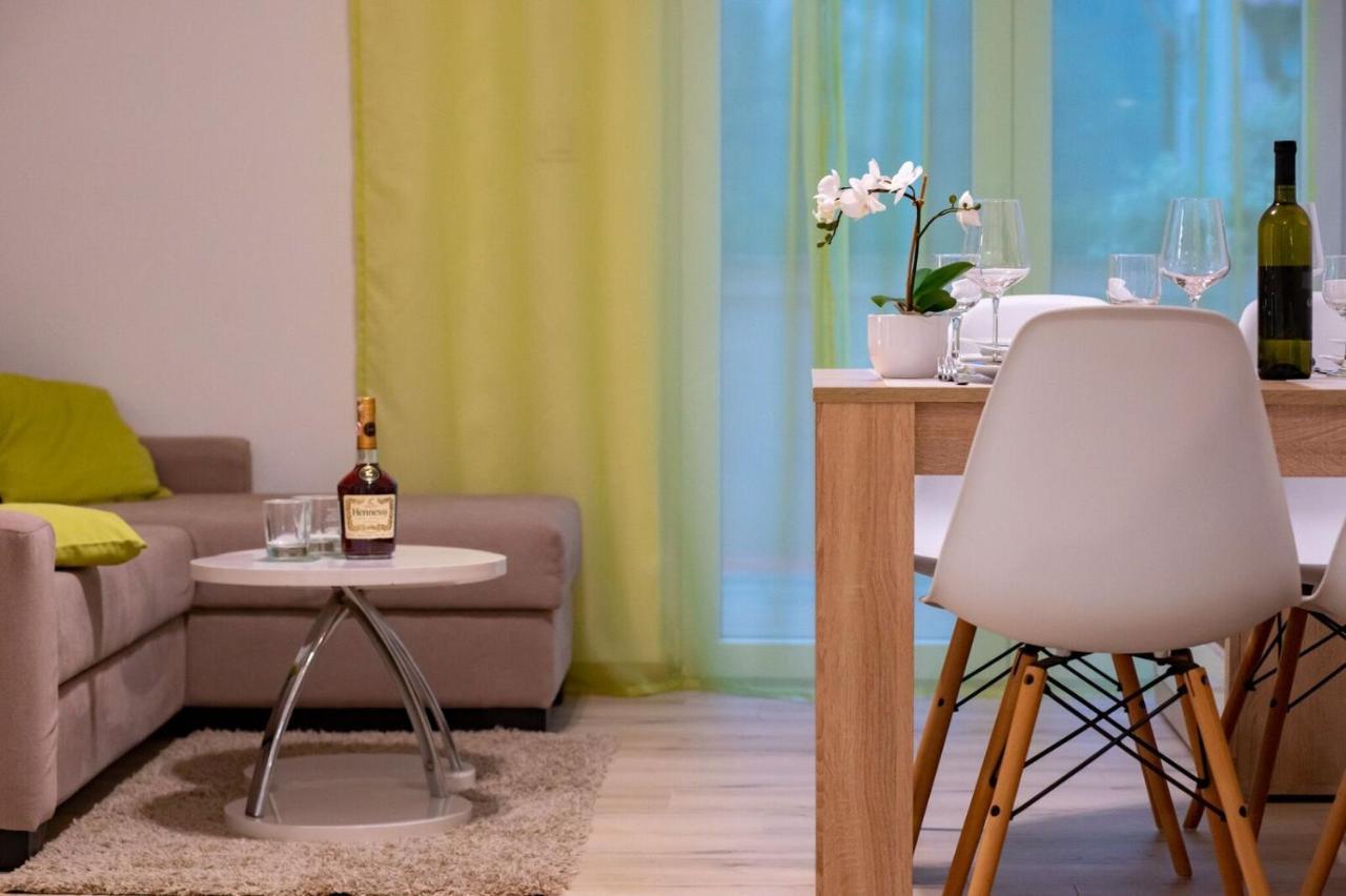 Apartments Arbis ロパール エクステリア 写真