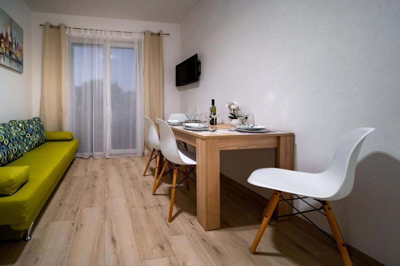 Apartments Arbis ロパール エクステリア 写真