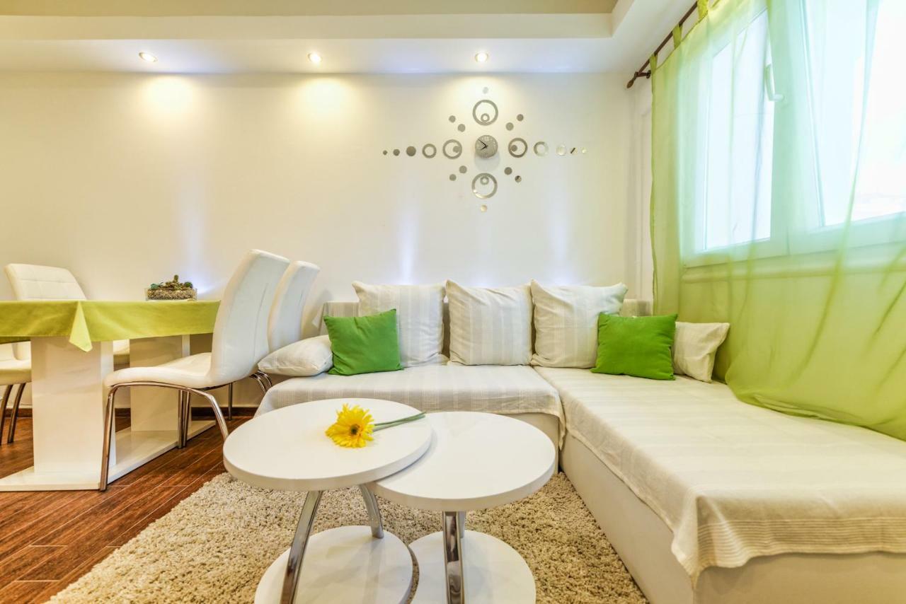 Apartments Arbis ロパール エクステリア 写真