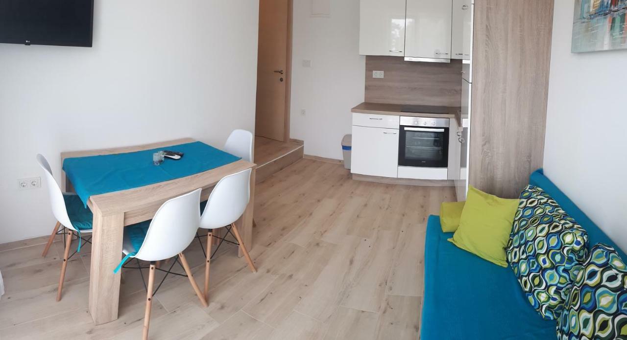 Apartments Arbis ロパール エクステリア 写真