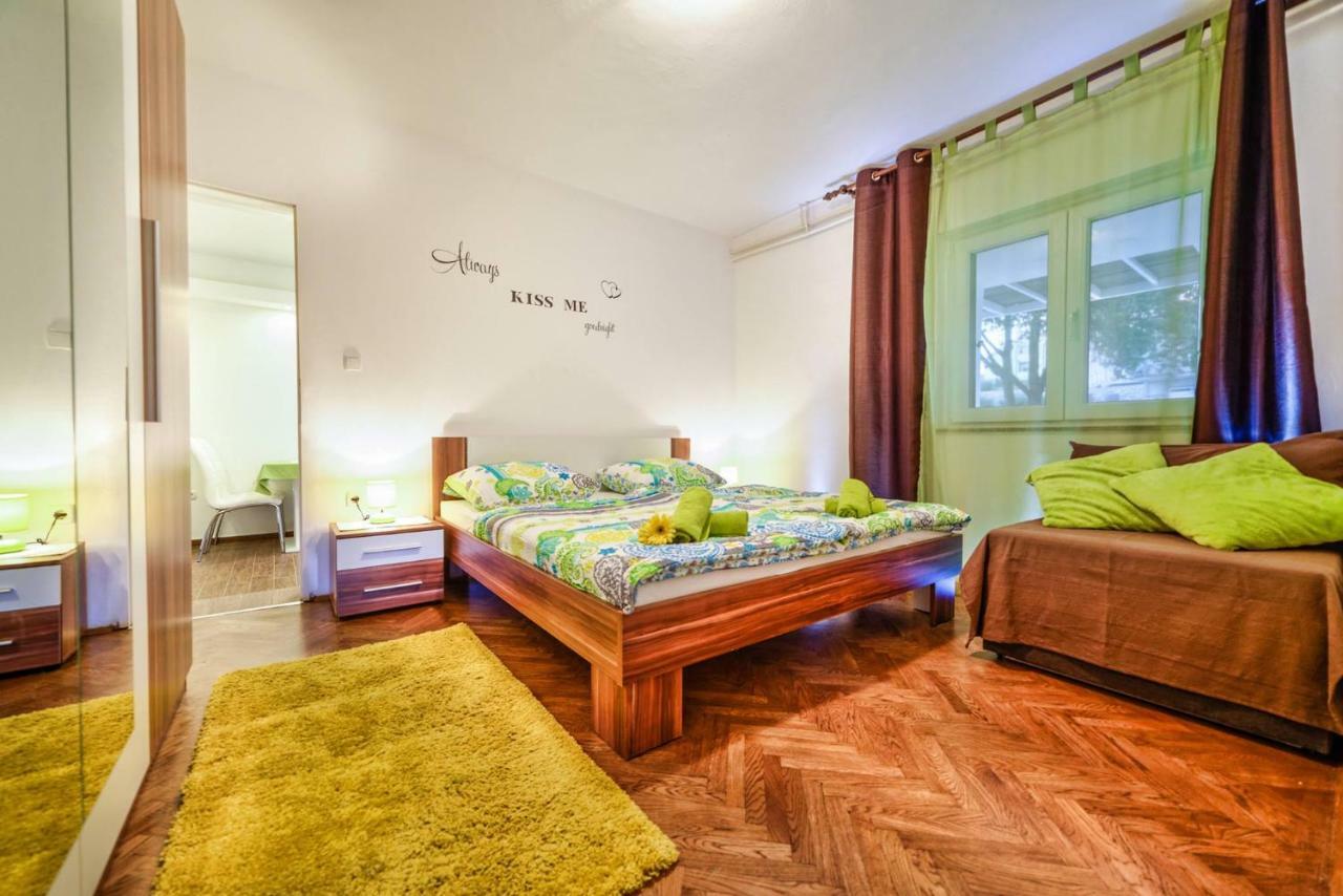 Apartments Arbis ロパール エクステリア 写真